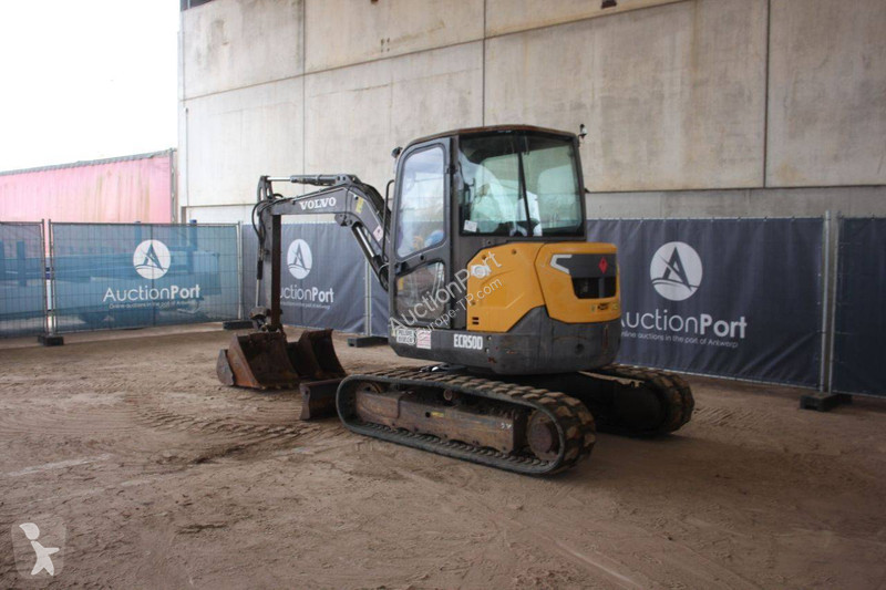 Excavadora Volvo ECR50D