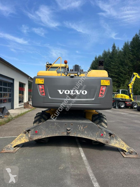 Pelle Volvo EW180