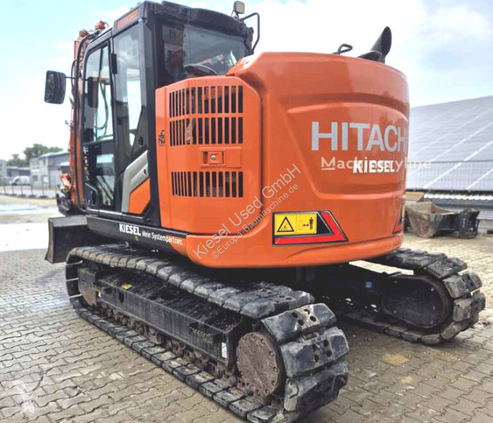 Pelle Hitachi 7