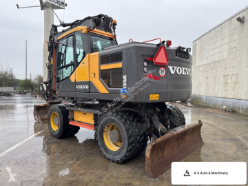 Excavadora de ruedas Volvo
