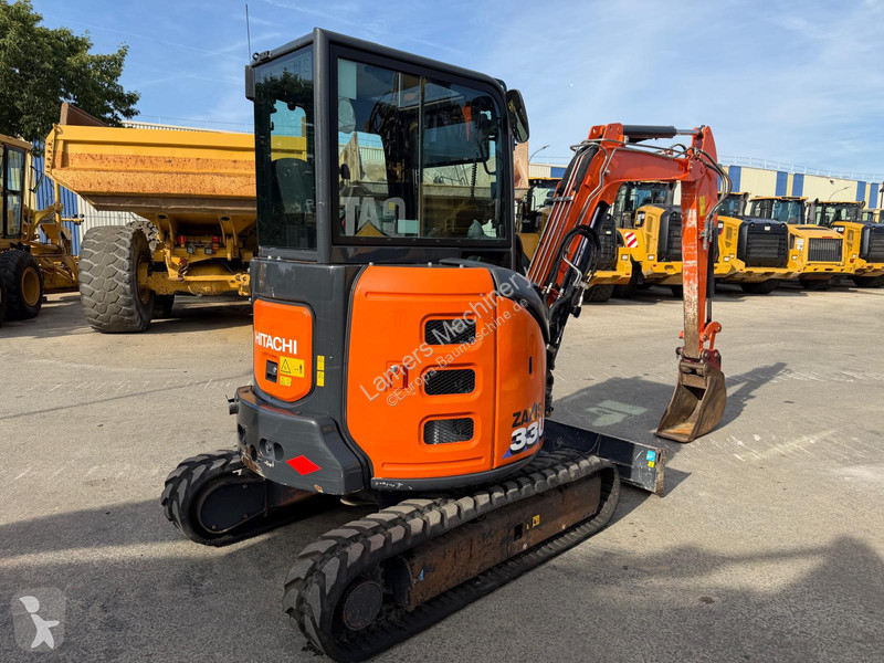 Excavadora Hitachi ZX33U-6 .