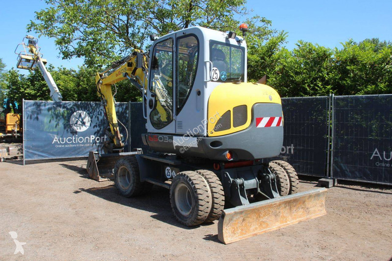 Excavadora Neuson 6503