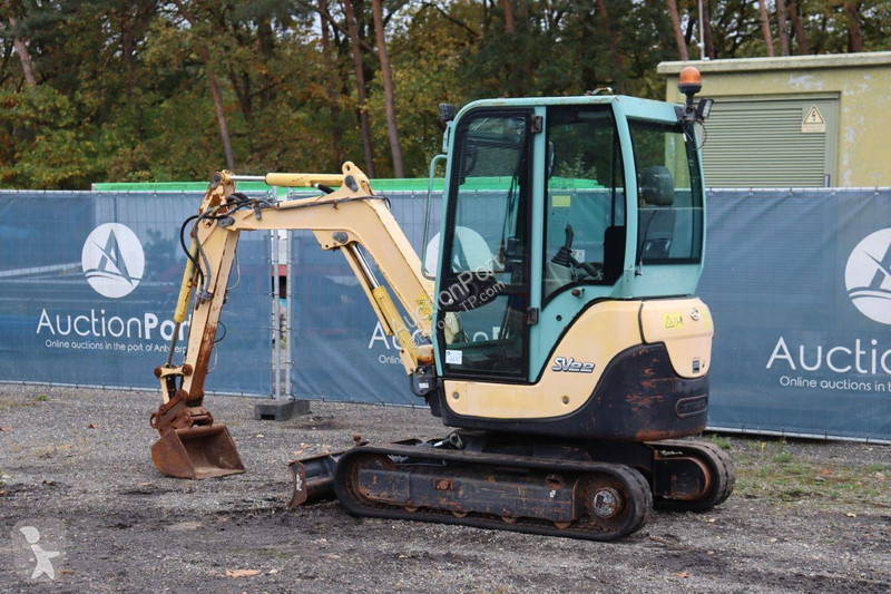 جرافة Yanmar SV22