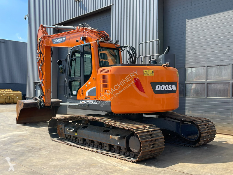 Excavadora Doosan 5