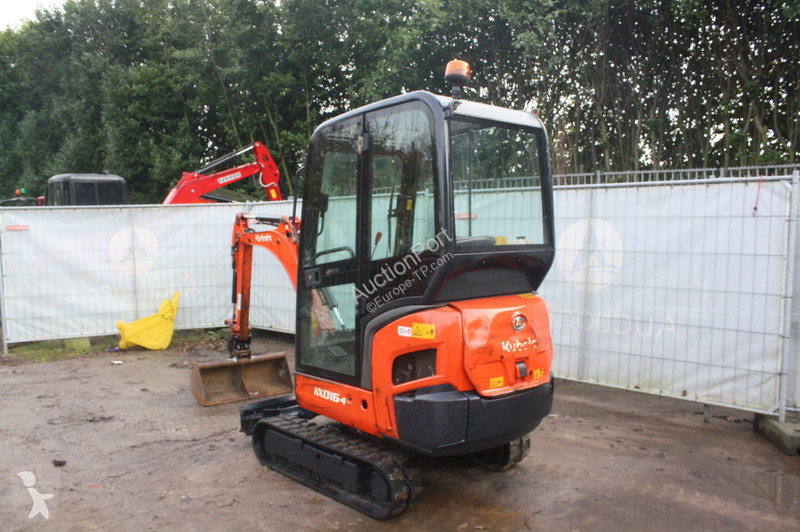 Багер Kubota