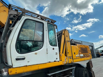 Pelle de manutention Liebherr