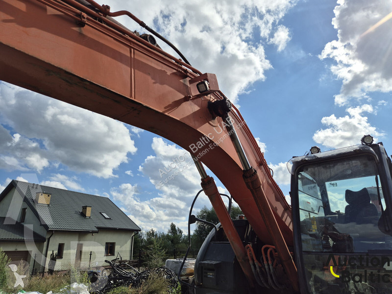Багер Hitachi 225UsLC-3