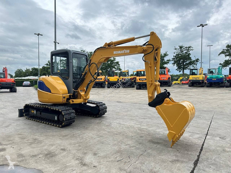 Екскаватор Komatsu