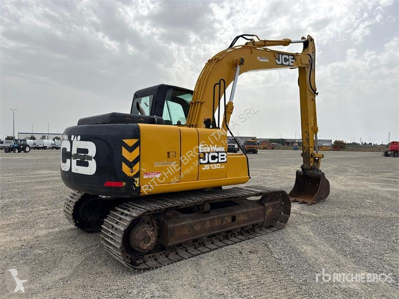 Екскаватор JCB