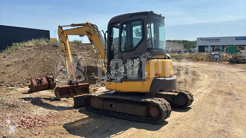 Екскаватор Komatsu
