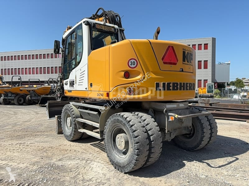 Екскаватор Liebherr with Tiltrotator
