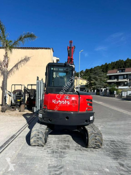 Екскаватор Kubota