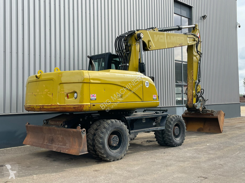 Escavadora Caterpillar D