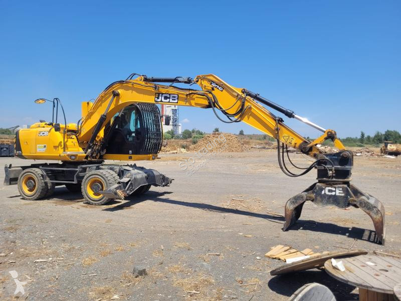 Экскаватор JCB