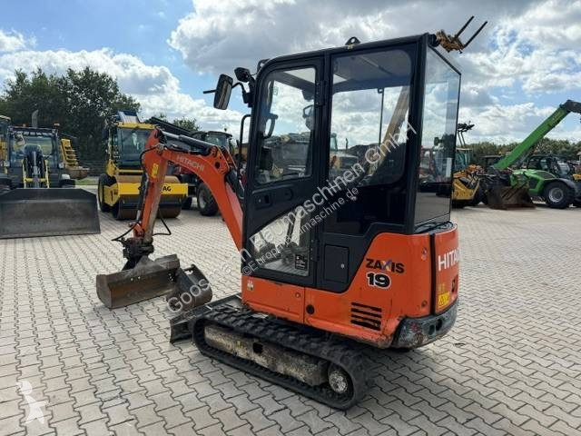 جرافة Hitachi ZX 19-5