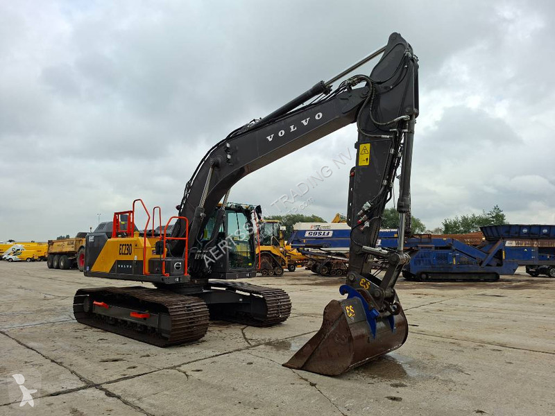 Pelle Volvo EC230FL5