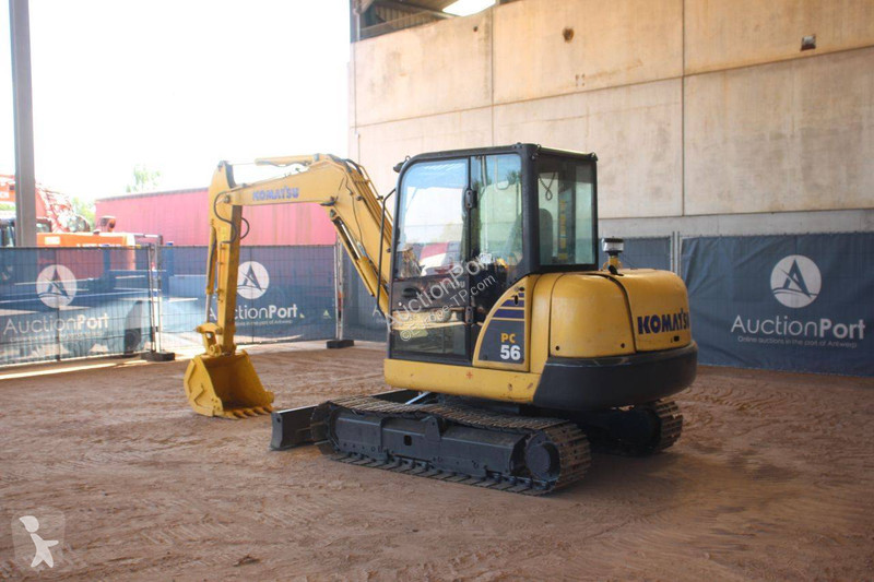 Excavadora Komatsu 7