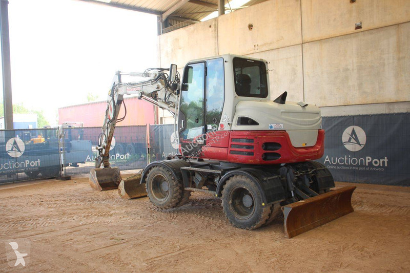 جرافة Takeuchi TB295W