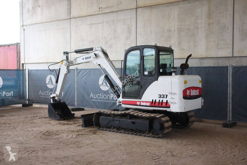 جرافة Bobcat G