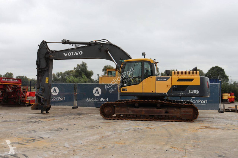 جرافة Volvo L