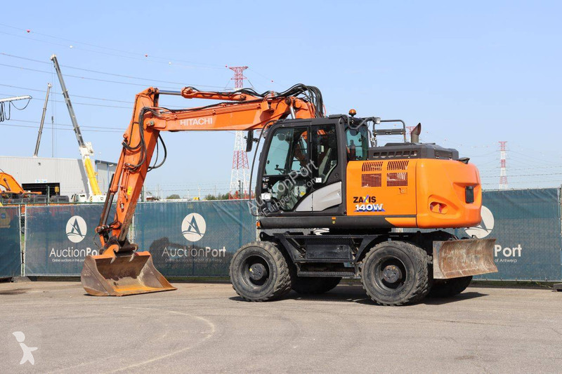 جرافة Hitachi ZX140W-6