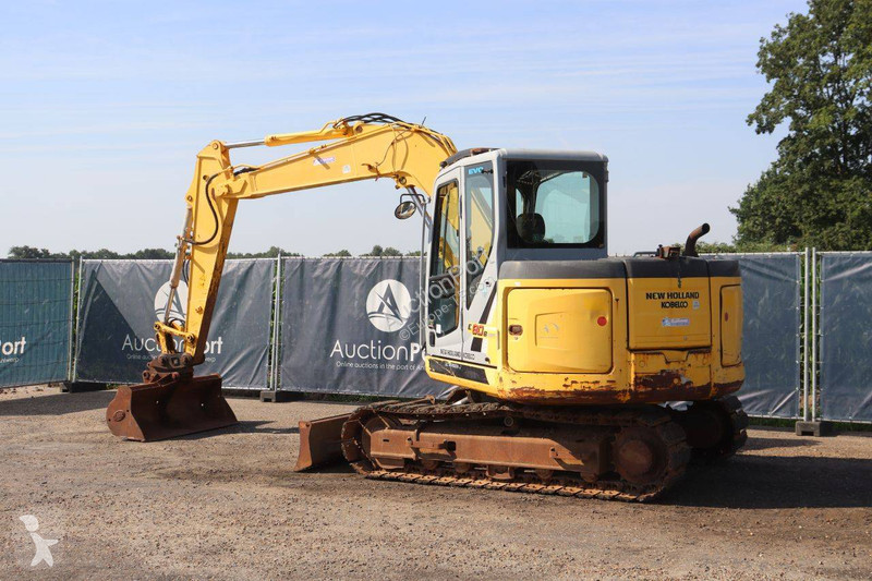 جرافة New Holland Kobelco