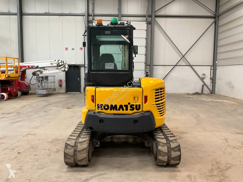 جرافة Komatsu MR5
