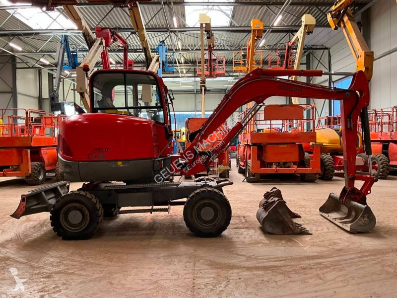 جرافة Neuson 6503 WD