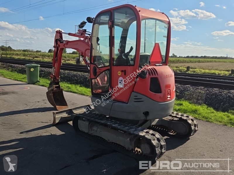 جرافة JCB