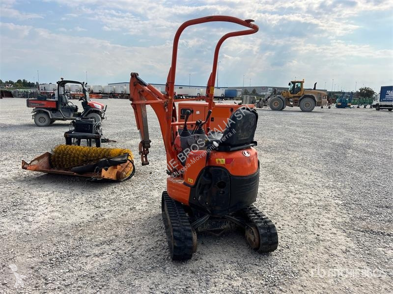 جرافة Kubota U103 VHG Mini Excavator (Inoperable)
