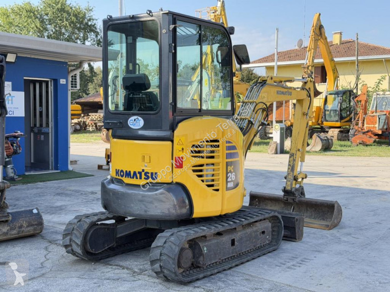 جرافة Komatsu
