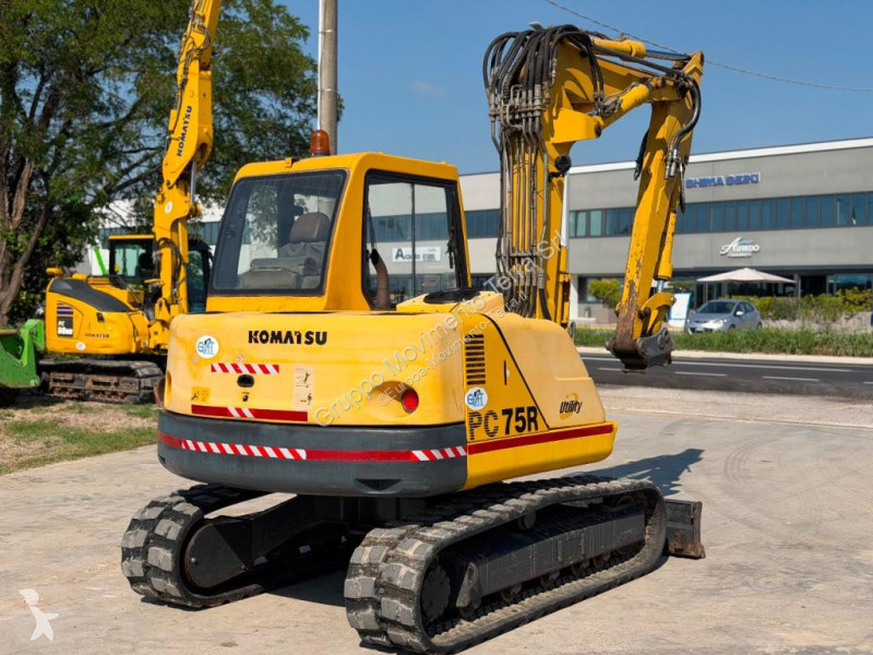 جرافة Komatsu PC75R