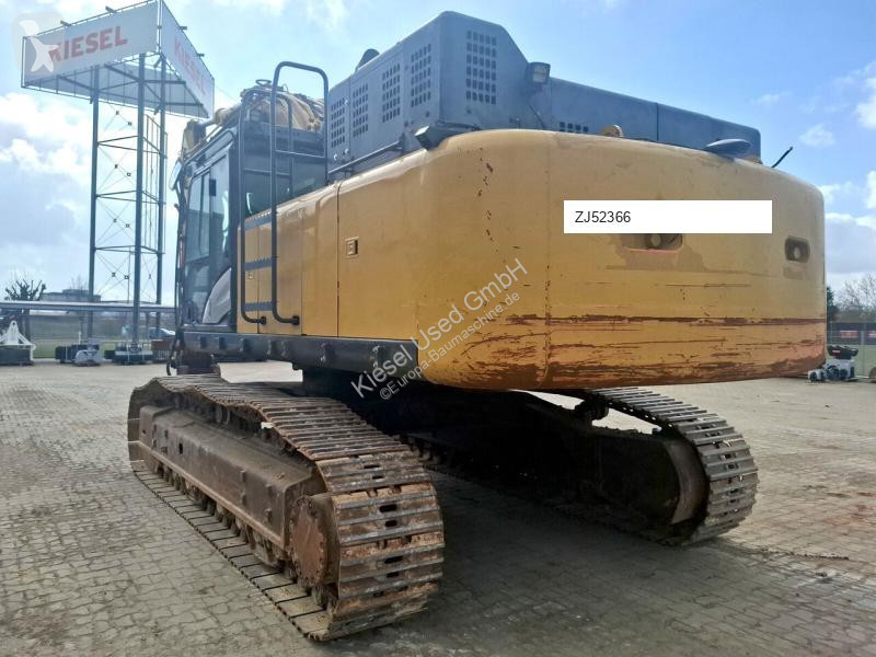 جرافة Hitachi ZX490LCH-6