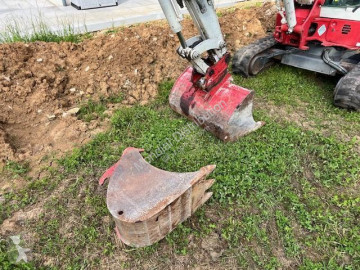 Takeuchi TB 225