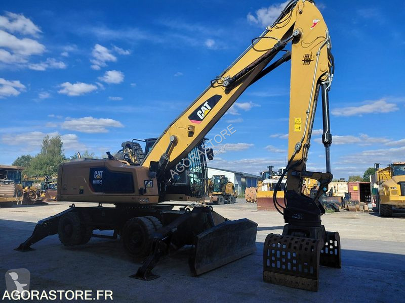 جرافة Caterpillar MH3022