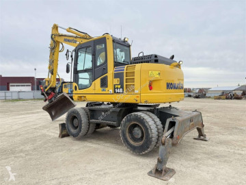Komatsu gumiabroncsos kotrógép