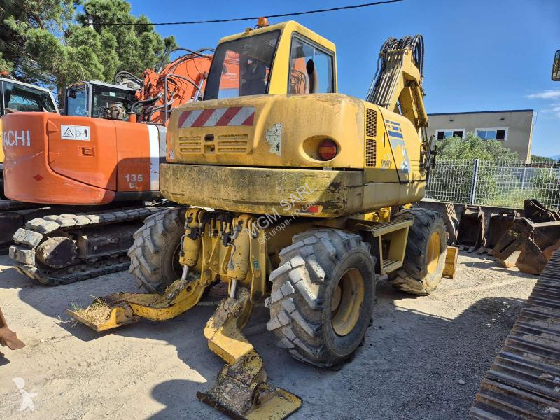 جرافة Komatsu