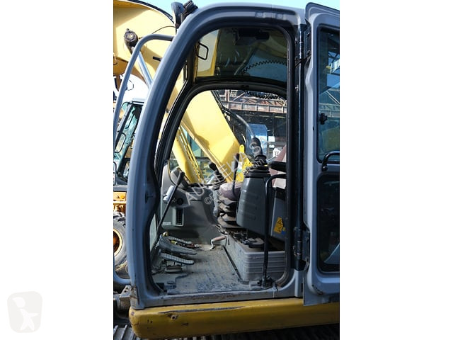 جرافة New Holland E135SR