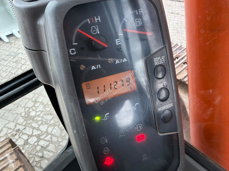 جرافة Hitachi ZX210 LC1