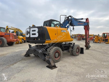 Pelle sur pneus JCB
