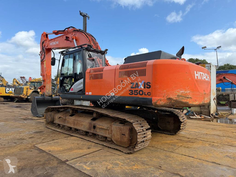 جرافة Hitachi LC5B