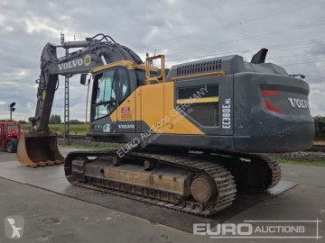 Excavator pe şenile Volvo