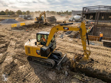 Excavator pe şenile Caterpillar noua