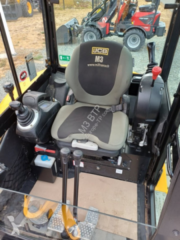 Mini pelle JCB