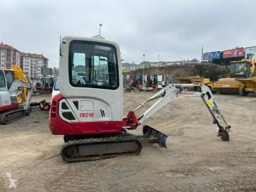 Mini-escavadora Takeuchi