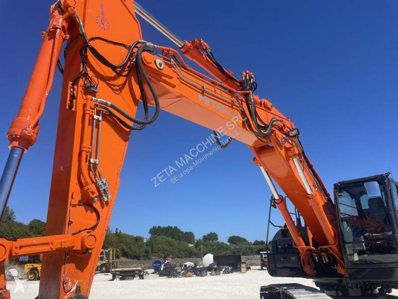 Pelle Hitachi