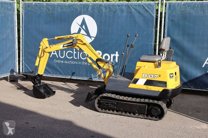 Skovel Yanmar B07
