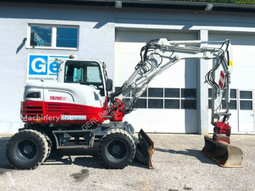 Skovel på däck Takeuchi