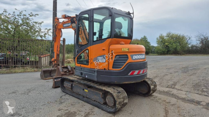Excavadora Doosan DX 63-3