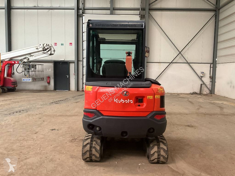 Excavadora Kubota 0274